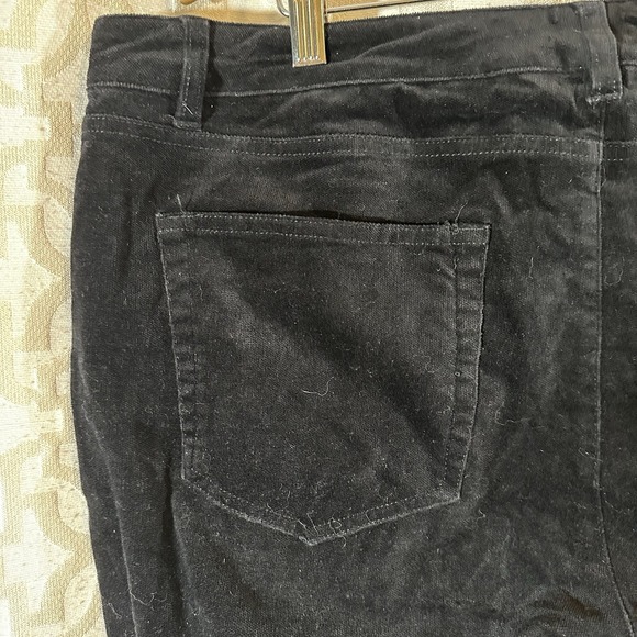 Coldwater Creek Natural Fit Corduroy Pants Black straight leg Size L (14-16) - Picture 5 of 10